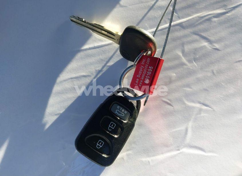 Photo 11 of 2012 Hyundai Elantra GLS (VIN 5NPDH4AE2CH140084)