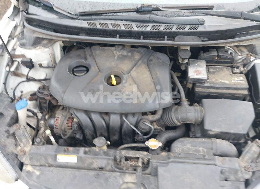 Photo 10 of 2013 Hyundai Elantra GLS (VIN 5NPDH4AE2DH162166)