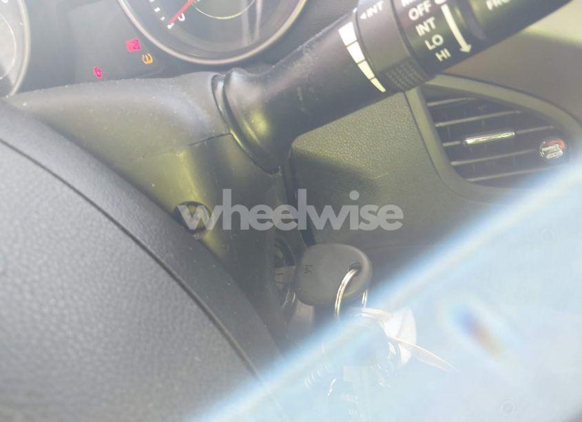 Photo 11 of 2013 Hyundai Elantra LIMITED (VIN 5NPDH4AE2DH187309)