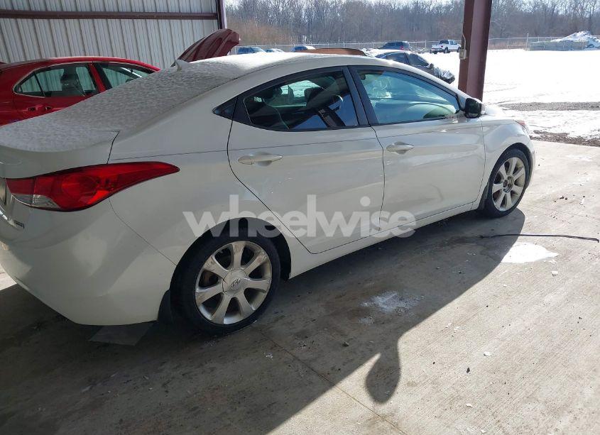 Photo 4 of 2013 Hyundai Elantra LIMITED (VIN 5NPDH4AE2DH187309)