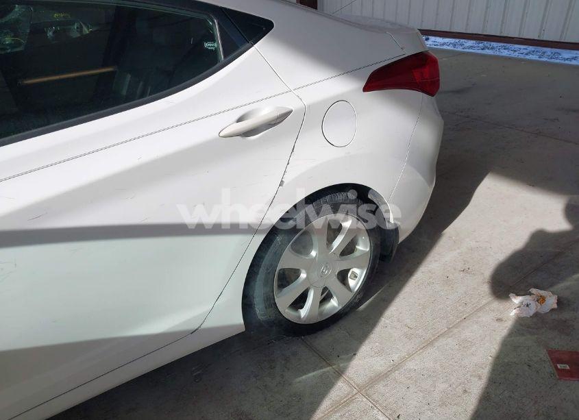 Photo 6 of 2013 Hyundai Elantra LIMITED (VIN 5NPDH4AE2DH187309)