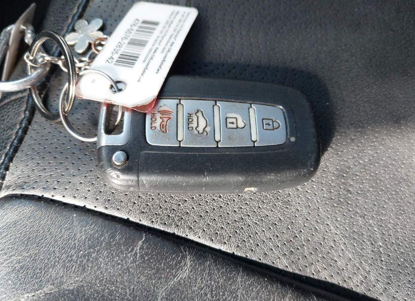 Photo 11 of 2013 Hyundai Elantra LIMITED (VIN 5NPDH4AE2DH191232)