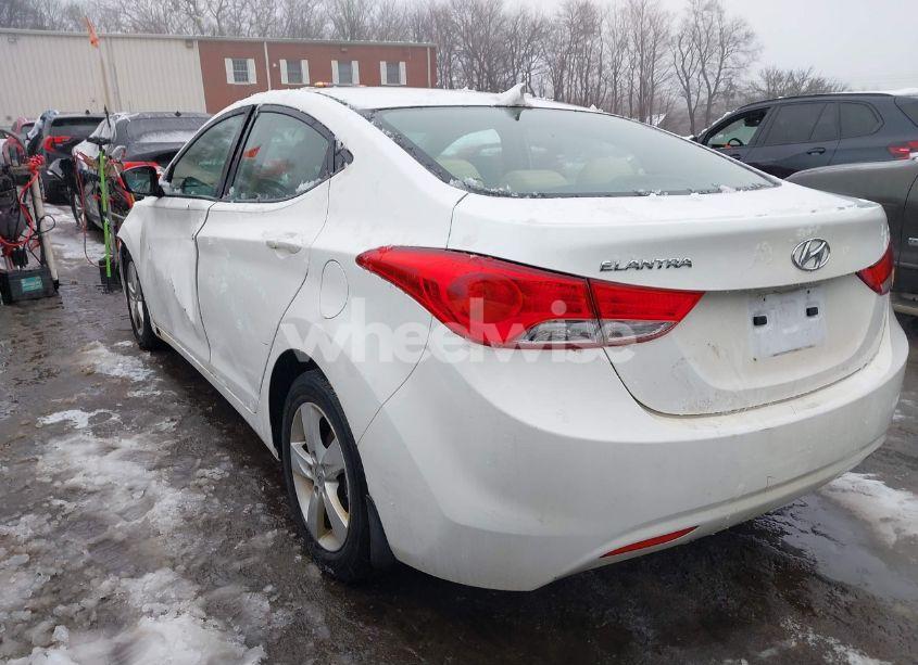 Photo 3 of 2013 Hyundai Elantra GLS (VIN 5NPDH4AE2DH195779)