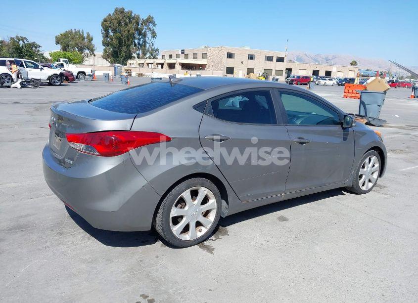 Photo 4 of 2013 Hyundai Elantra LIMITED (VIN 5NPDH4AE2DH200804)