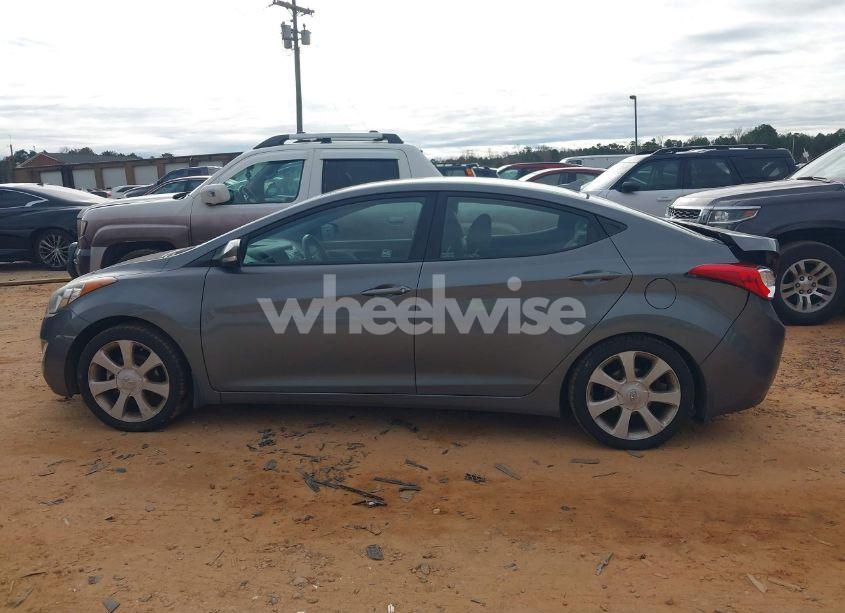 Photo 14 of 2013 Hyundai Elantra LIMITED (VIN 5NPDH4AE2DH213746)