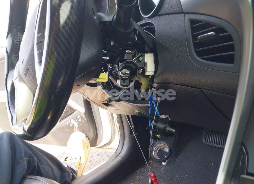 Photo 6 of 2013 Hyundai Elantra LIMITED (VIN 5NPDH4AE2DH263286)