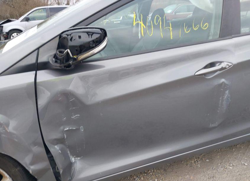 Photo 11 of 2013 Hyundai Elantra LIMITED (VIN 5NPDH4AE2DH285756)