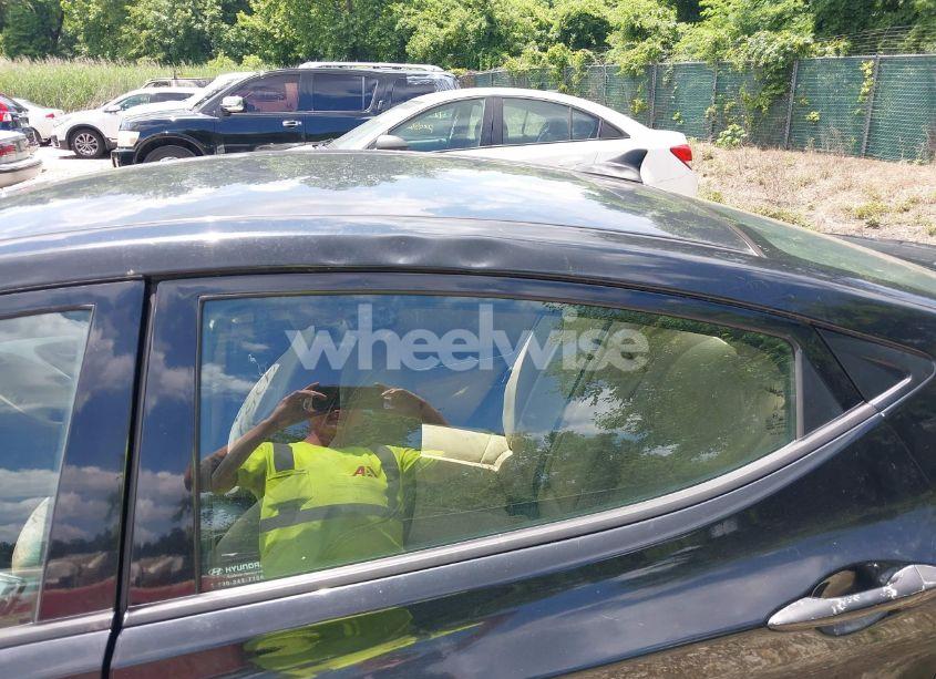 Photo 16 of 2013 Hyundai Elantra GLS (VIN 5NPDH4AE2DH292092)