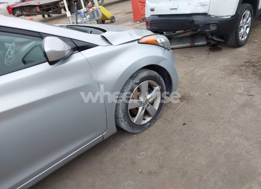 Photo 6 of 2013 Hyundai Elantra GLS (VIN 5NPDH4AE2DH305374)