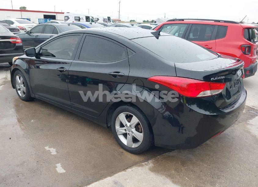 Photo 3 of 2013 Hyundai Elantra GLS (VIN 5NPDH4AE2DH309635)