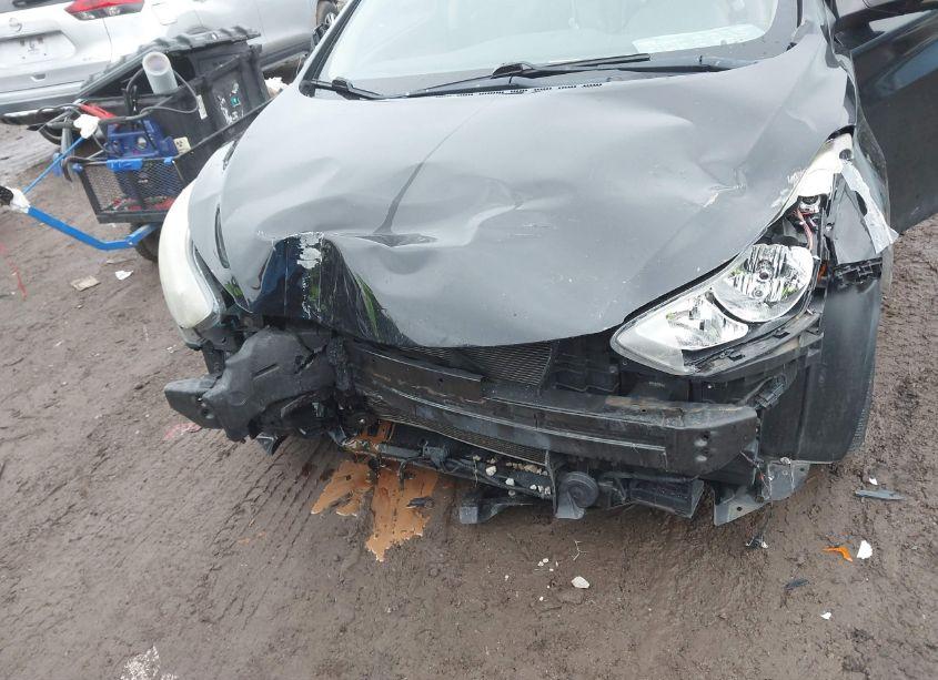 Photo 6 of 2013 Hyundai Elantra LIMITED (VIN 5NPDH4AE2DH328749)