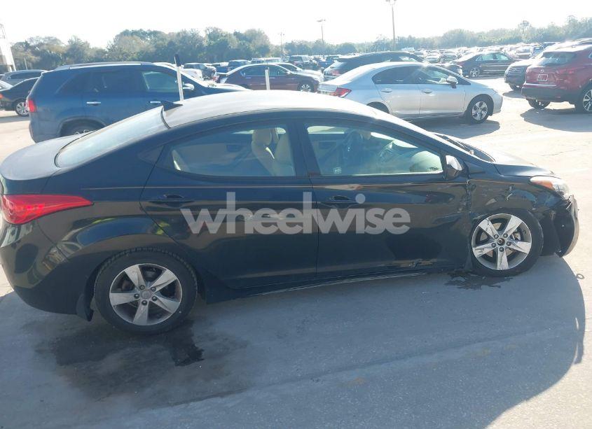 Photo 13 of 2013 Hyundai Elantra GLS (VIN 5NPDH4AE2DH334342)