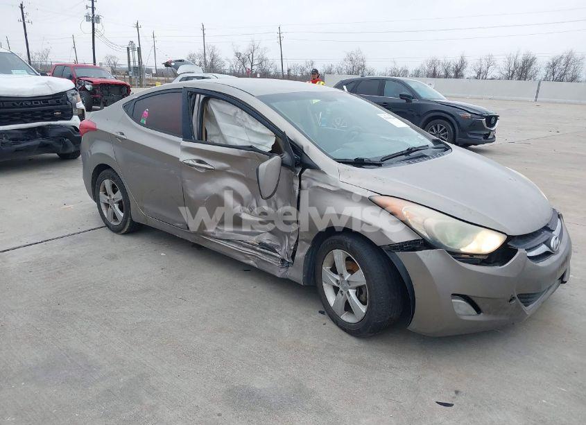 2013 Hyundai Elantra GLS (VIN 5NPDH4AE2DH338939) main photo