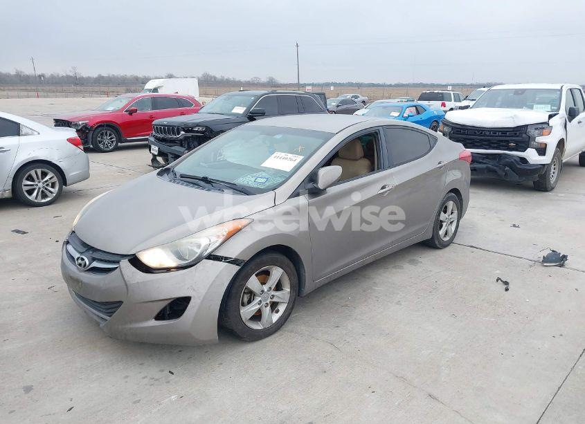 Photo 2 of 2013 Hyundai Elantra GLS (VIN 5NPDH4AE2DH338939)
