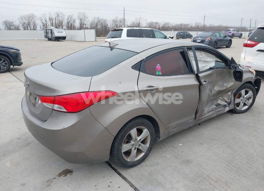 Photo 4 of 2013 Hyundai Elantra GLS (VIN 5NPDH4AE2DH338939)