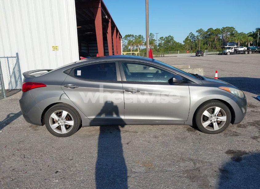 Photo 13 of 2013 Hyundai Elantra GLS (VIN 5NPDH4AE2DH343882)