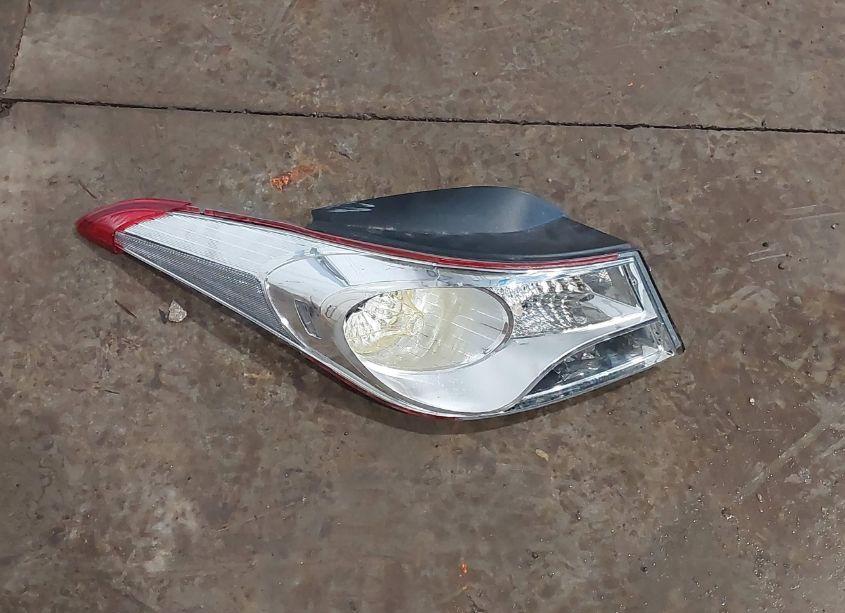 Photo 12 of 2013 Hyundai Elantra GLS (VIN 5NPDH4AE2DH351321)