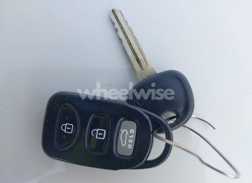 Photo 11 of 2013 Hyundai Elantra GLS (VIN 5NPDH4AE2DH373285)