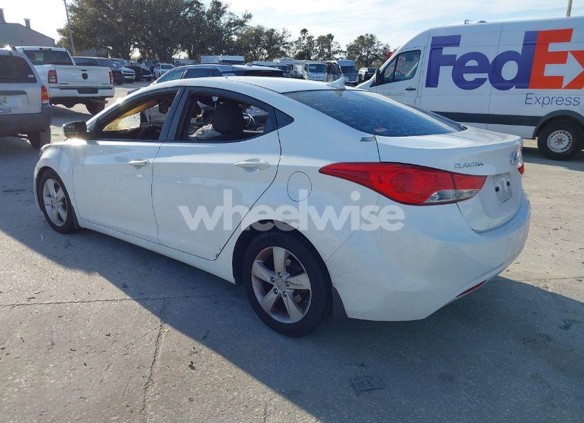 Photo 3 of 2013 Hyundai Elantra GLS (VIN 5NPDH4AE2DH391365)