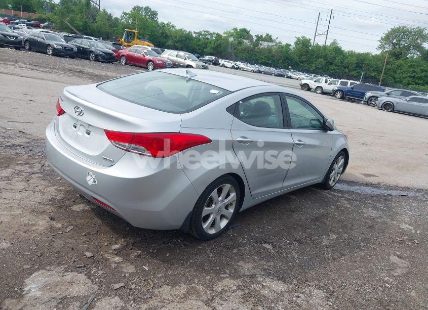 Photo 4 of 2013 Hyundai Elantra LIMITED (VIN 5NPDH4AE2DH401585)
