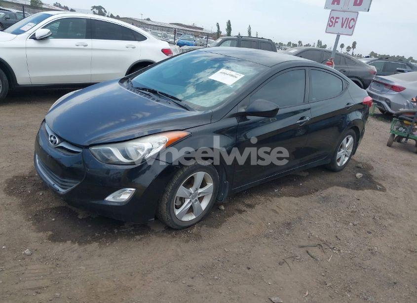 Photo 2 of 2013 Hyundai Elantra GLS (VIN 5NPDH4AE2DH406558)