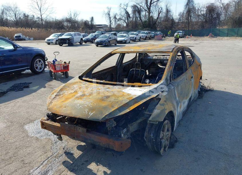 Photo 6 of 2013 Hyundai Elantra GLS (VIN 5NPDH4AE2DH409329)