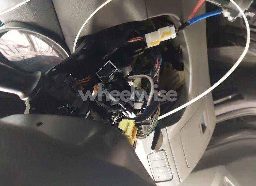 Photo 6 of 2013 Hyundai Elantra GLS (VIN 5NPDH4AE2DH413929)