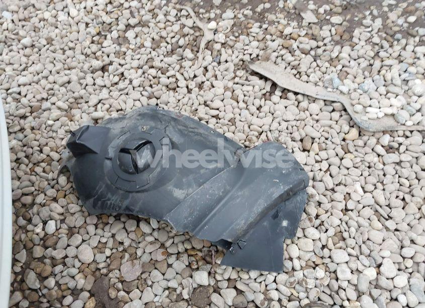 Photo 12 of 2013 Hyundai Elantra LIMITED (VIN 5NPDH4AE2DH422744)