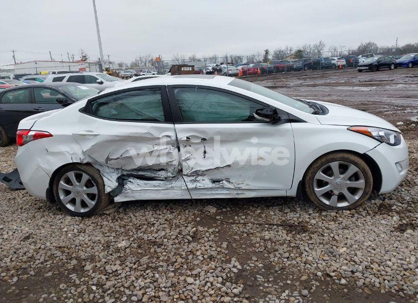 Photo 14 of 2013 Hyundai Elantra LIMITED (VIN 5NPDH4AE2DH422744)