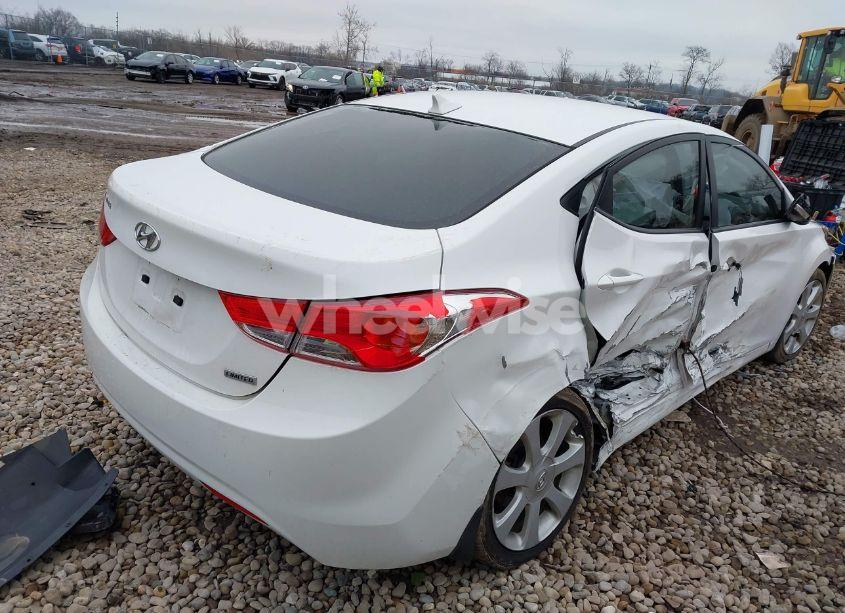 Photo 4 of 2013 Hyundai Elantra LIMITED (VIN 5NPDH4AE2DH422744)