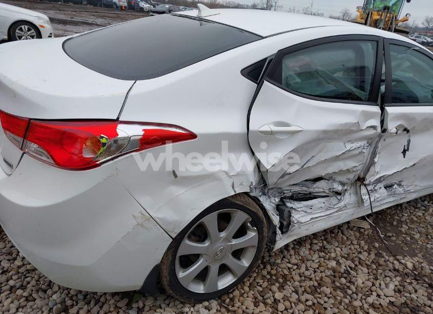 Photo 6 of 2013 Hyundai Elantra LIMITED (VIN 5NPDH4AE2DH422744)
