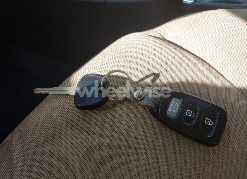 Photo 11 of 2013 Hyundai Elantra GLS (VIN 5NPDH4AE2DH431802)