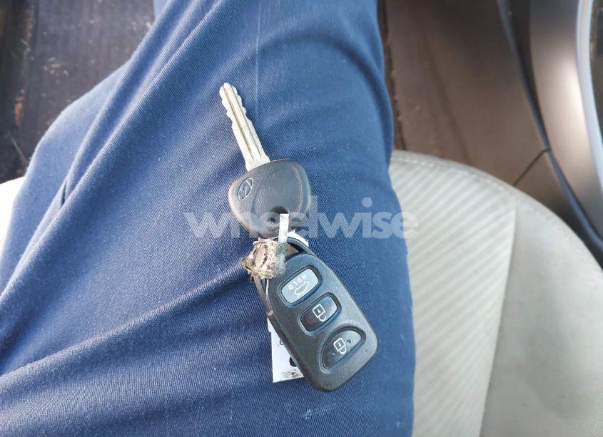 Photo 11 of 2013 Hyundai Elantra GLS (VIN 5NPDH4AE2DH454464)