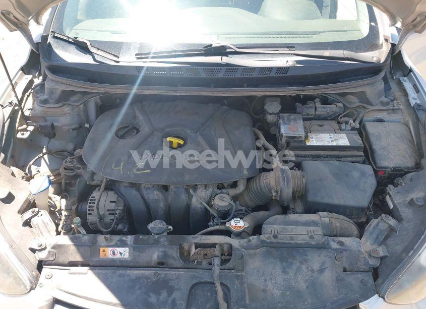 Photo 10 of 2014 Hyundai Elantra SE (VIN 5NPDH4AE2EH457074)