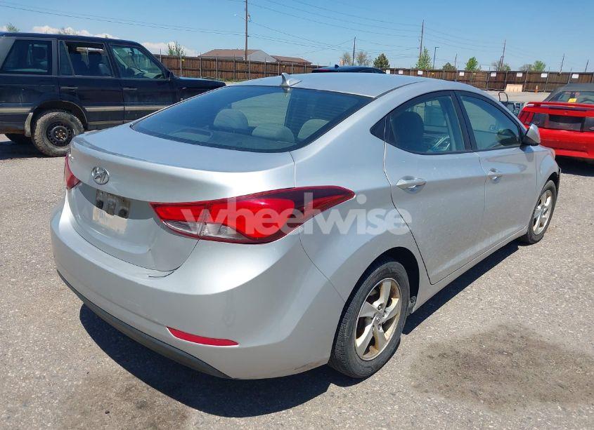 Photo 4 of 2014 Hyundai Elantra SE (VIN 5NPDH4AE2EH457074)