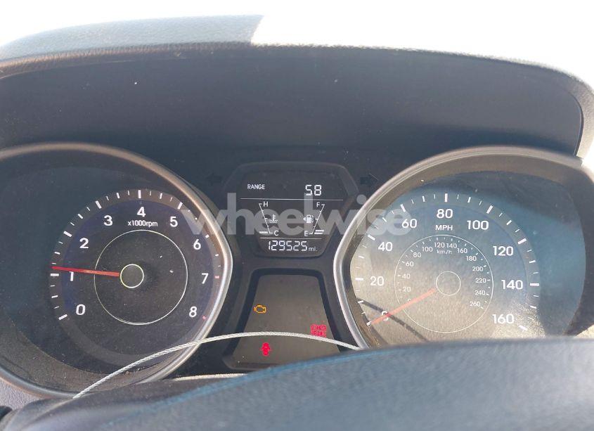 Photo 7 of 2014 Hyundai Elantra SE (VIN 5NPDH4AE2EH457074)