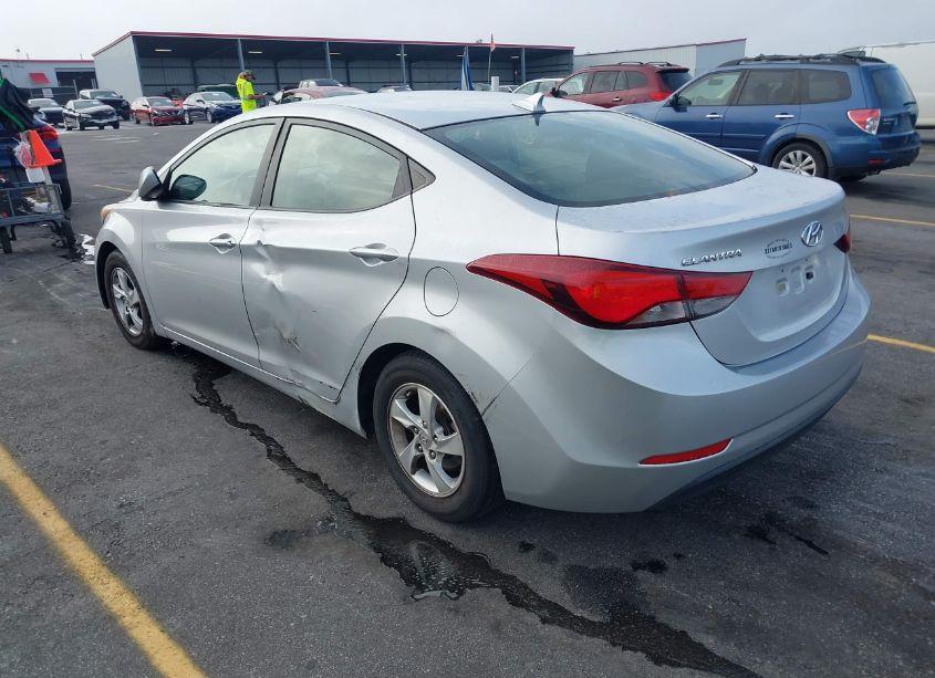 Photo 3 of 2014 Hyundai Elantra SE (VIN 5NPDH4AE2EH457107)