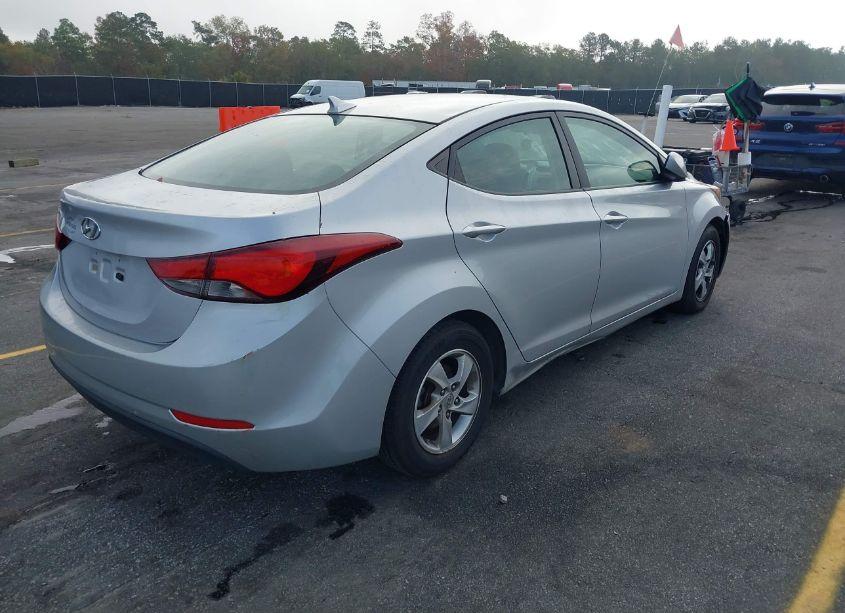 Photo 4 of 2014 Hyundai Elantra SE (VIN 5NPDH4AE2EH457107)