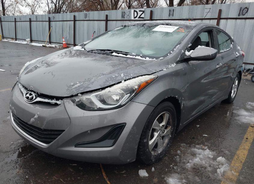 Photo 2 of 2014 Hyundai Elantra SE (VIN 5NPDH4AE2EH460153)