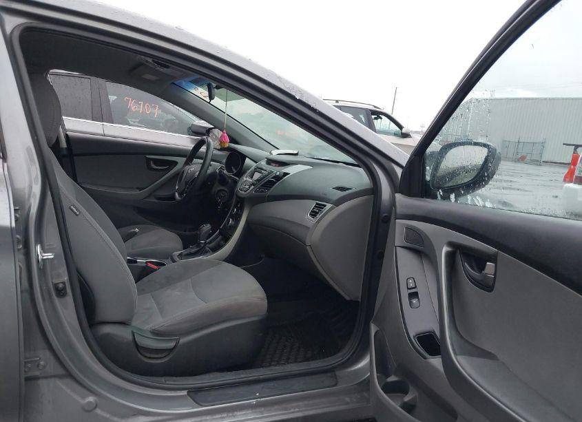 Photo 5 of 2014 Hyundai Elantra SE (VIN 5NPDH4AE2EH460153)