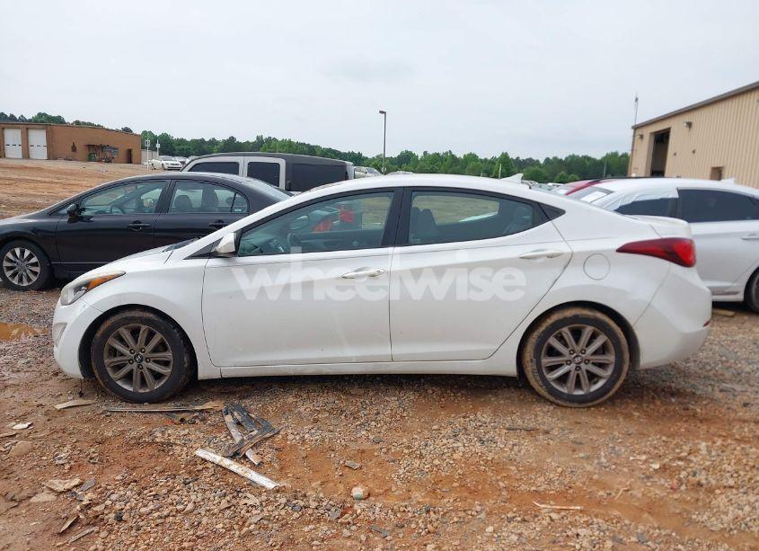 Photo 14 of 2014 Hyundai Elantra SE (VIN 5NPDH4AE2EH460749)