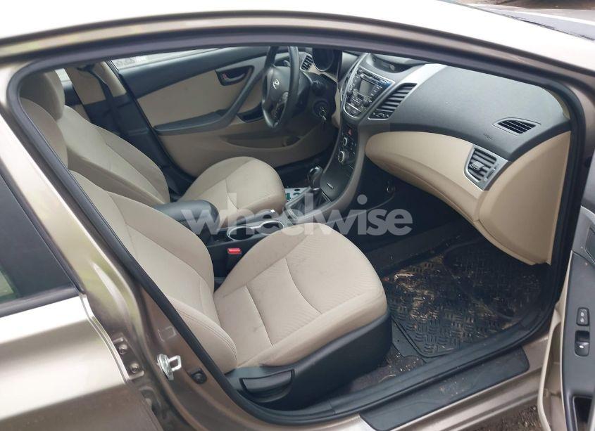 Photo 5 of 2014 Hyundai Elantra SE (VIN 5NPDH4AE2EH462338)