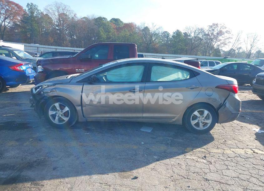 Photo 14 of 2014 Hyundai Elantra SE (VIN 5NPDH4AE2EH462954)