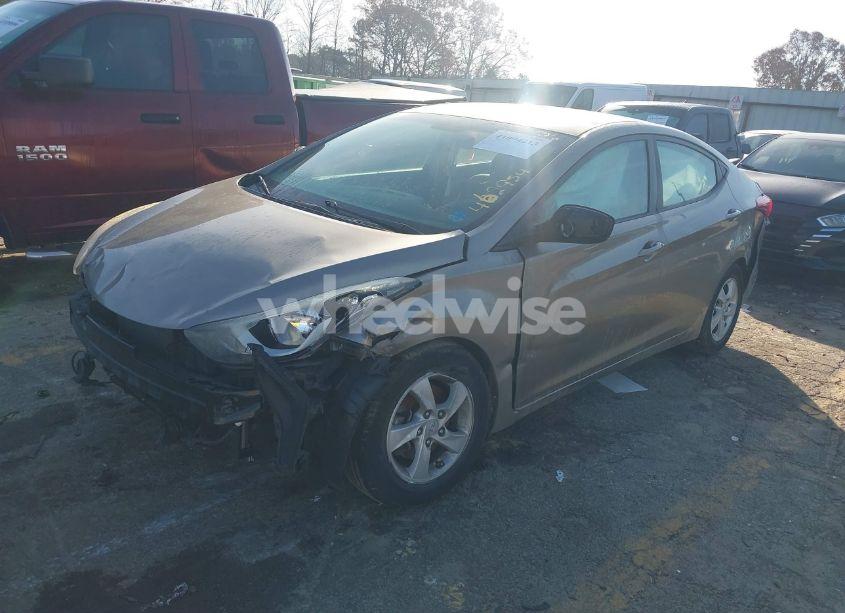 Photo 2 of 2014 Hyundai Elantra SE (VIN 5NPDH4AE2EH462954)