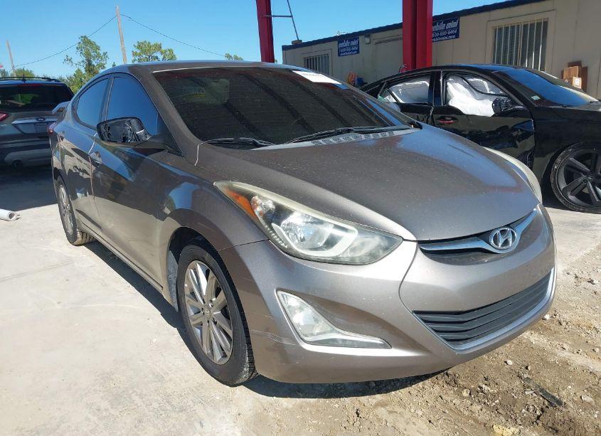 2014 Hyundai Elantra SE (VIN 5NPDH4AE2EH465885) main photo