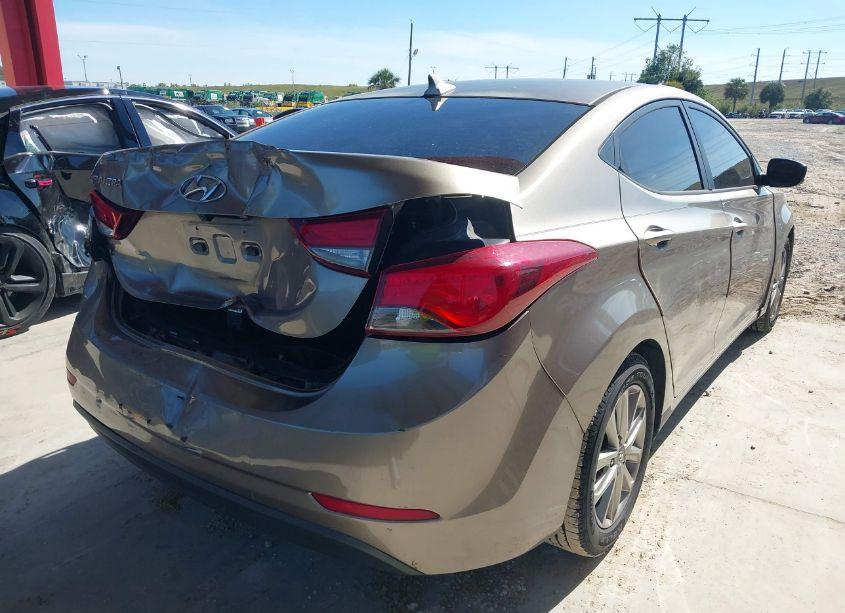 Photo 4 of 2014 Hyundai Elantra SE (VIN 5NPDH4AE2EH465885)