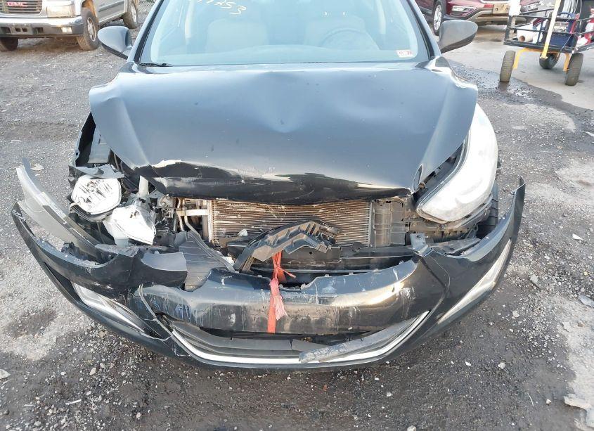 Photo 6 of 2014 Hyundai Elantra SE (VIN 5NPDH4AE2EH470097)