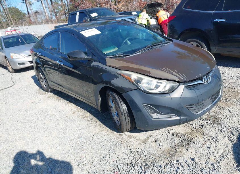2014 Hyundai Elantra SE (VIN 5NPDH4AE2EH472514) main photo