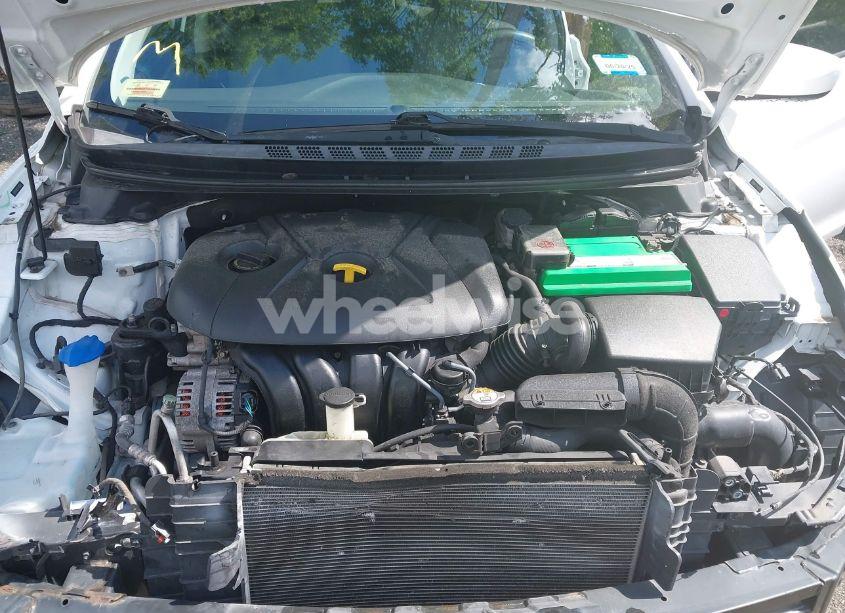 Photo 10 of 2014 Hyundai Elantra SE (VIN 5NPDH4AE2EH492388)