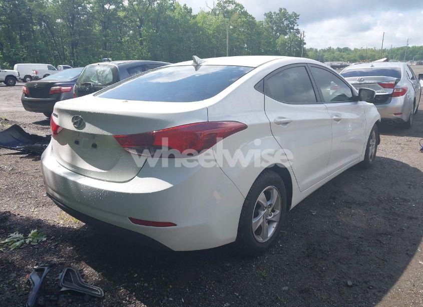 Photo 4 of 2014 Hyundai Elantra SE (VIN 5NPDH4AE2EH492388)